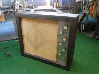 Vintage Silvertone 1472 Model Guitar Tube Amp Amplifier