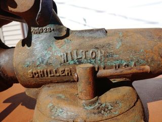 Vintage Wilton bullet Vise 53 Lb swivel base 4 