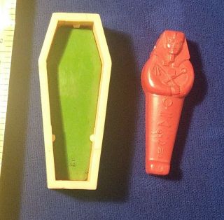 1950s Vintage Plastic King Tut Magic Mummy Magnet Franco American Novelty Co Toy 2