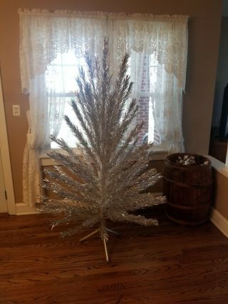 Vtg 6 Ft Silver Aluminum 94 Branch Evergleam Deluxe Christmas Tree W Box & Stand