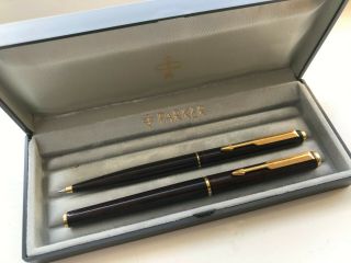 Looking Parker Rollerball Pen And Mechanical Pencil Set In Brown Lac & Gold