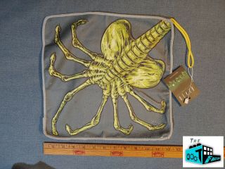 Alien Facehugger Washcloth - Loot Crate Exclusive - 03/19