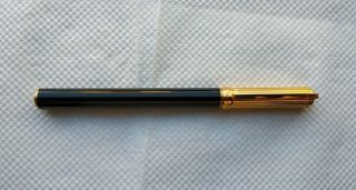 S.  T.  Dupont Gatsby (2sd Ver. ) Fountain Pen Chinese Black Lacquer & Gold - M 18k