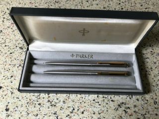 Looking Parker Ballpoint Pen And Mechanical Pencil Set In Stainless & Gold