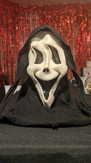 Fantastic Faces Smiley Tate Fun World Div Mask Cloth Hood Ghostface Scream
