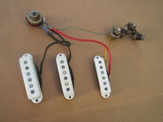 Vintage 1960s Vox Pickup Jmi Pickup Set Of 3 Wi Pots Wiring Rotary Switch Covers