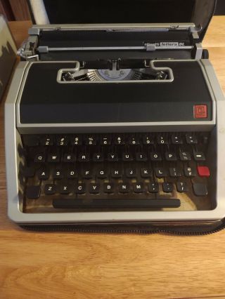 Vintage Olivetti Lettera Dl Portable Typewriter Black Silver W Carrying Case
