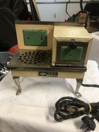 Vintage 1930’s Metal Ware Corp.  Empire Electric Children’s Stove/oven