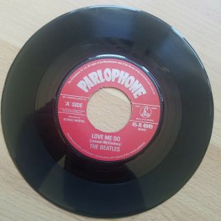 Beatles Love Me Do / P.  S.  I Love You Parlophone 45 - R 4949 Mono