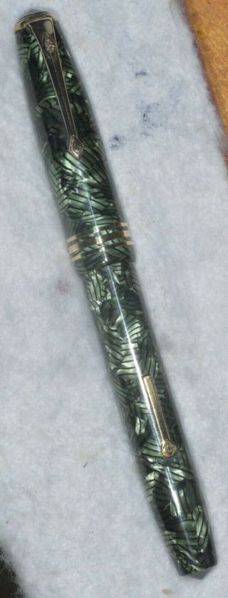 Vintage Conway Stewart 58 Green Hatched Fountain Pen