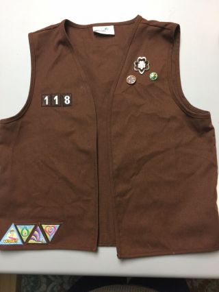 Official Girl Scouts Usa Brownie Brown Vest With Badges/pin Youth Size M Medium