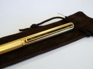 Dunhill Gemline Ballpoint Pen In 23k Gold Plated Barleycorn Body With Brown Clip
