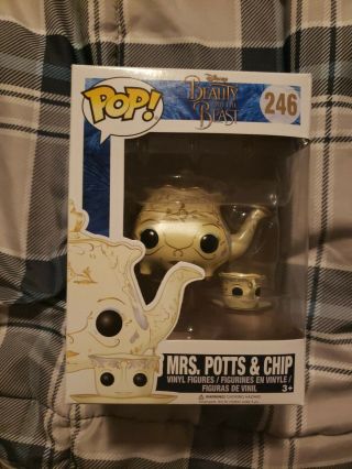 Funko Pop Disney 246 Mrs.  Potts & Chip Beauty And The Beast Live Action
