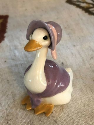 Hagen Renaker Mother Goose Lavendar Bonnet & Shawl Figurine Miniature Purple