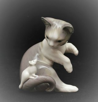 Lladro Cat And Mouse Figurine 5236