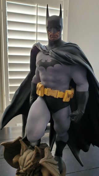 Batman Premium Format Figure Sideshow Collectibles Exclusive Statue