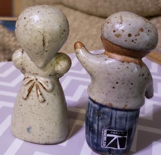 Vintage Stoneware Boy and Girl Salt and Pepper Shakers Knobler JAPAN 4 