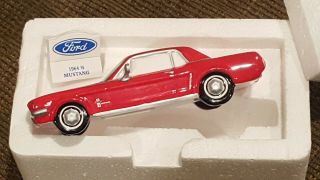 Dept.  56 Snow Village 2 Classic Cars 1955 Ford Thunderbird 1964 1/2 Ford Mustang