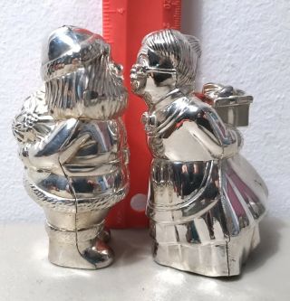 Vintage Kissing Mr And Mrs Santa Claus Christmas Salt & Pepper Shakers Metal