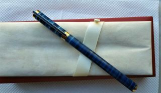 S.  T.  Dupont Gatsby (1st Ver. ) Fountain Pen Ocean Blue Lacquer & Gold - M 18k