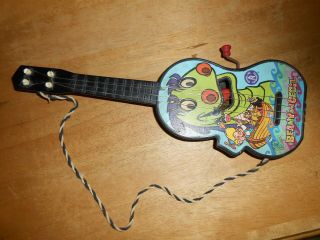 Vintage 1961 Beany And Cecil Guitar Music Box Broken The Rest Complete Graphics