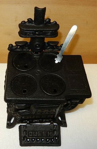 Vintage Mini Cast Iron Queen Stove - Salesman Sample Miniature Display - Nib