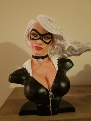 Black Cat Sideshow Collectibles Legendary Scale Bust