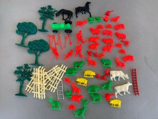 73 Auburn Marx Mpc Lido Farm Tractor Animals Hen Pig Horse Cow Plastic Toy Tree