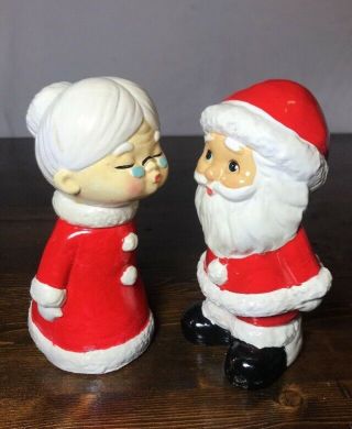 Vintage Kissing Santa And Mrs Clause Figurines Japan 6” Tall