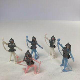 5 Vtg Plastic Scuba Divers Toy Figurines Accessories Cake Toppers
