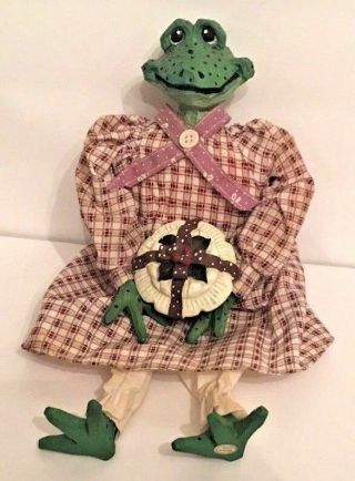Frog Shelf Sitter Holding Pie Plaid Dress Wood Look Froggy 12 " X 5 " Resin