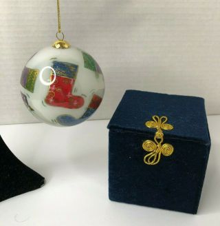 Li Bien Hand Painted Glass Christmas Ornament 2001 Stockings