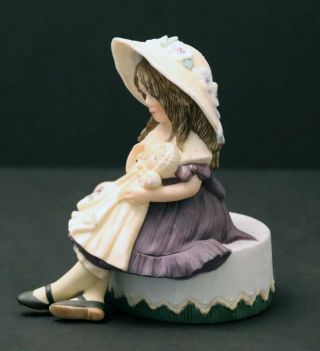 Jan Hagara Elaina Figurine S20619 2167/7500 Victorian Style Girl Holding Doll 2