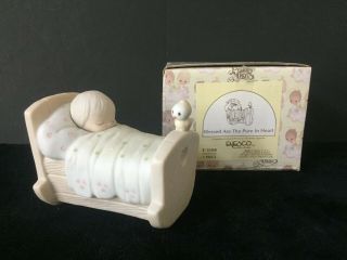 Precious Moments figurine BLESSED ARE THE PURE HEART 1984 baby in cradle E - 3104 2