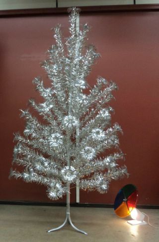 Vintage Aluminum Silver 6’ Christmas Tree Sparkler Pom - Pom Star Band Portsmouth