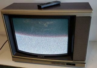 Sony Trinitron Kv - 1926ra 19 " Vintage Woodgrain Crt Tv Retro Gaming W Remote 1989