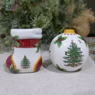 Spode Christmas Tree Salt & Pepper Shakers Ornament & Stocking S3324 - A8 ©1938