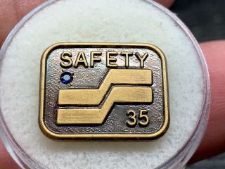 Seaboard Systems Railroad Gem 35 Years Of Safety Service Award Pin.