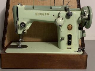 Vintage Singer 319W Heavy Duty Sewing Machine With Cams Accessories Case 2