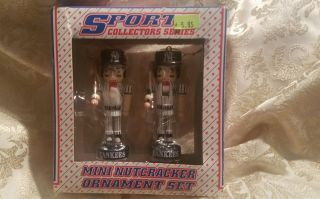 Sports Collectors Series Mini Nutcracker Ornament Set,  Ny Yankees,  Nib,  2007