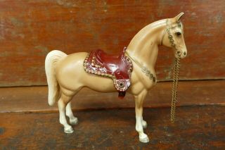 Vintage Molded Plastic Horse W/ Removable Saddle & Chain Reins - Rau Klikit Snap