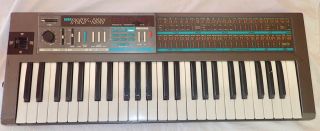 Vintage Korg Poly 800 Polyphonic Analog Synthesizer No Cord As0497