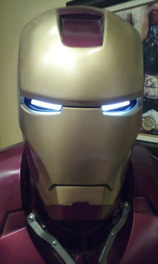 Iron Man Mk Iii (mark 3) Life - Size Bust - 1:1 Scale - Sideshow Collectibles