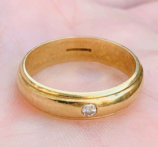 A Large & Heavy Very Good Quality Vintage 18ct Gold Diamond Set Ring,  Circa 1970