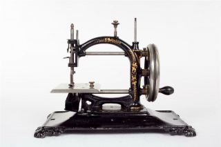 Vintage C1890 " Guhl & Harbeck " Sewing Machine