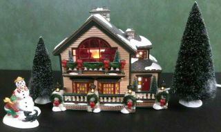 Dept.  56 - Snow Village " Christmas Lake Chalet " Lighted Building Snowman Trees
