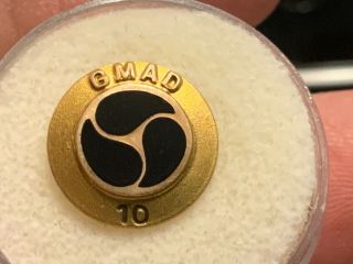 “gmad” General Motors 1/5 & 1/10 10k Gold 10 Years Of Service Award Pin.