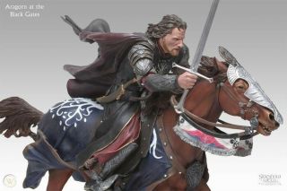 ARAGORN AT THE BLACK GATES STATUE SIDESHOW LORD OF THE RINGS 3 2