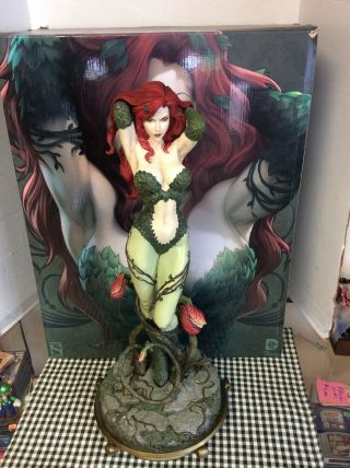 Sideshow Poison Ivy Premium Format Figure Statue Exclusive Edition 1025/1500