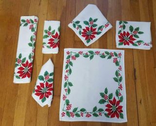 6 Vintage Christmas Cloth Napkins Poinsettia Holly Will Match Many Tablecloths